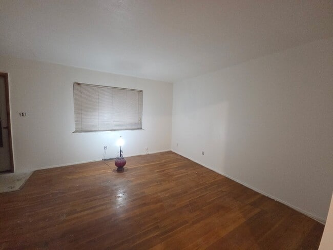 Photo - 1633 Garman Rd