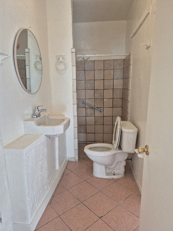 Photo - 613 W 41st St Unidad APARTMENT A