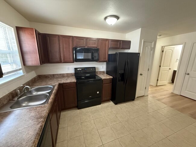 Photo - 7382 Noah Ct