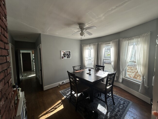 Photo - 817 Ashland Ave Unit Upper