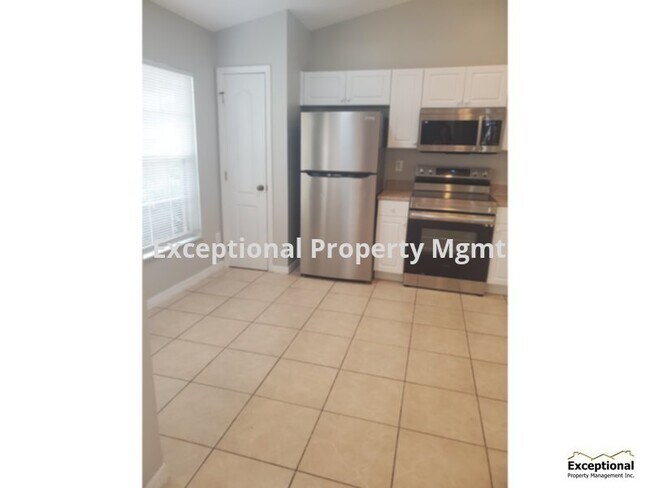 Photo - Available Now! Nice 3 Bedroom 2 bath split...