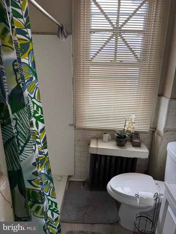 Photo - 5636 N Camac St