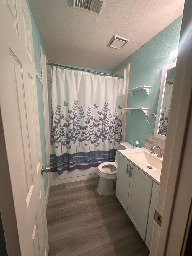 Photo - 3315 S Greenpark Dr