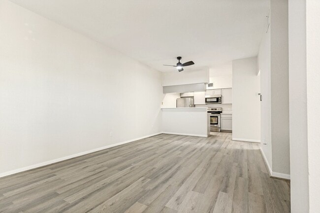 Building Photo - 2626 Holly Hall St Unit 605