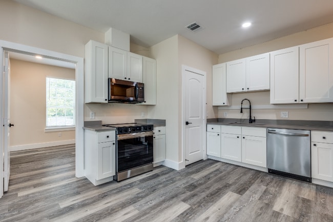 Photo - 511 N Davis Dr Unit A