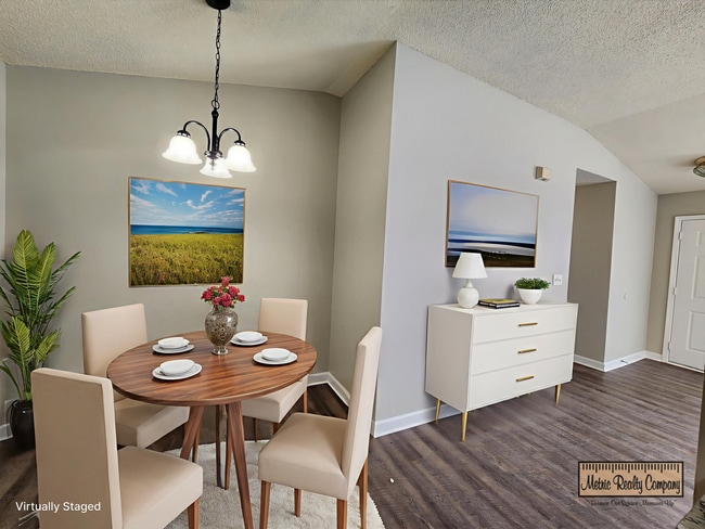 Photo - 3 Bedroom Home Near University Area