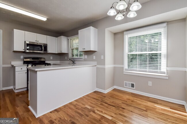 Photo - 627 Rockborough Dr