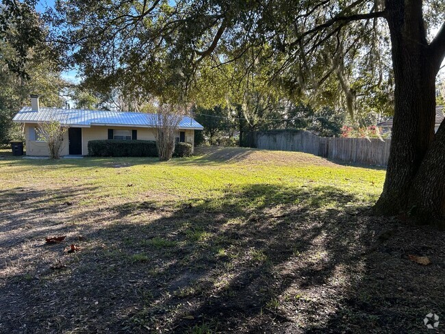 Building Photo - Secluded 3/1 Retreat Near NAS JAX!! Rental