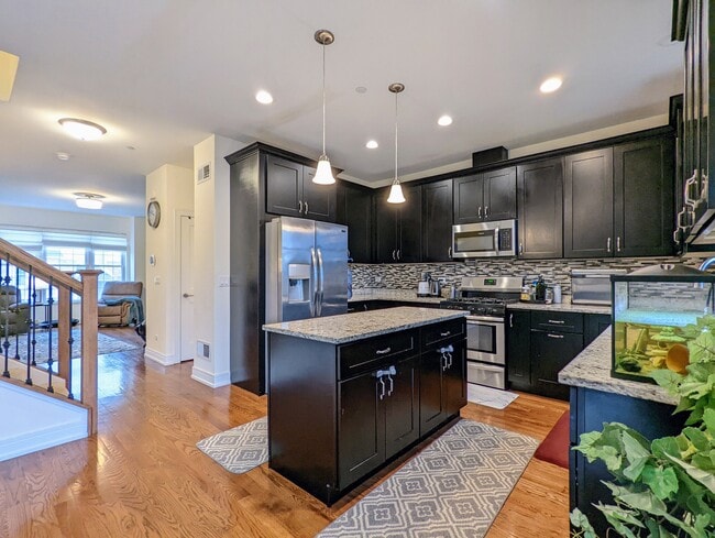 Photo - 2603 Chelsey St