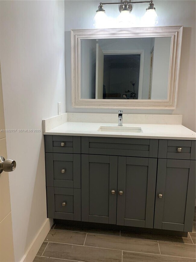 Photo - 3298 W 70th St