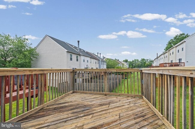Photo - 6957 Rockfield Rd