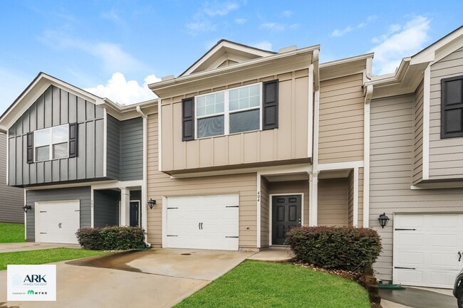 Building Photo - 404 Highwood Ln