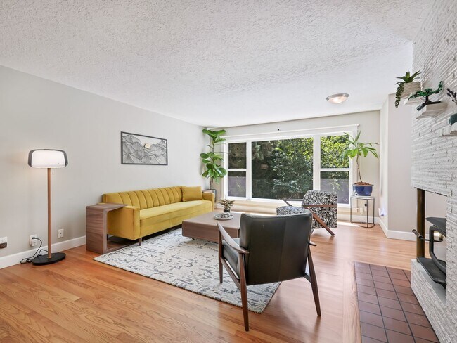 Photo - Gorgeous Renovated SW Maplewood Neighborhood Home ~ Finished basement, Entertainers Backyard, nex...