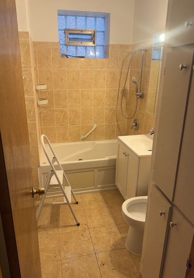 Photo - 2944 N Luna Ave Unit 1st Floor