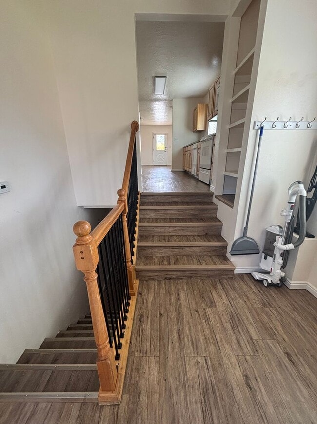 Photo - Home with Many Qualities! Commercial or residential