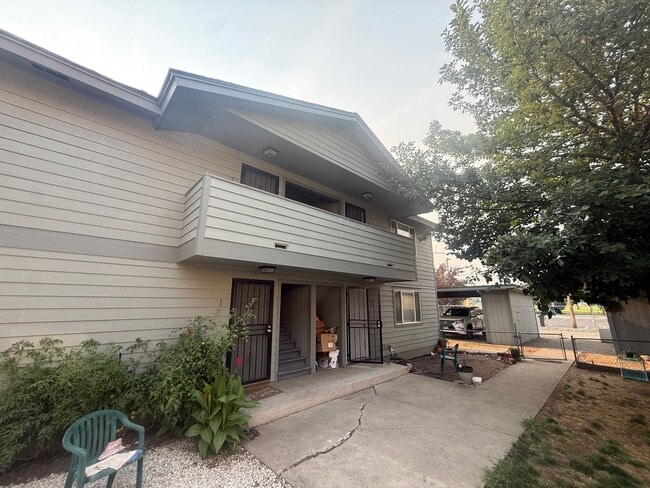 Building Photo - 3007 E Central Ave Unit 3