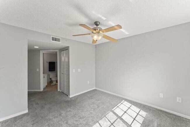 Photo - 4171 N Haverhill Rd Unidad 1010