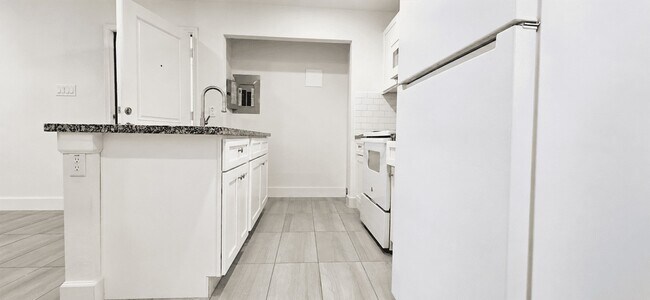 Photo - 4404 Bellfort Ave Unit 8