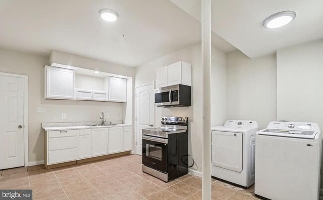 Photo - 6005 Armaan Dr