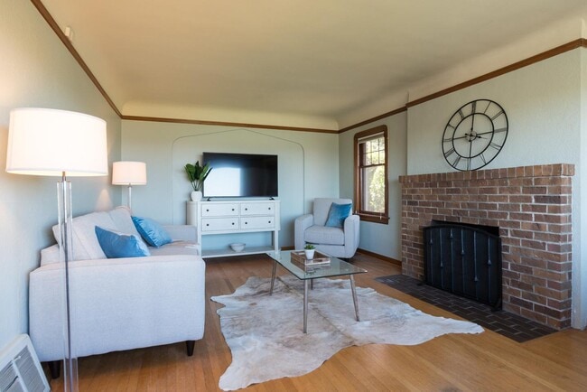 Photo - 721 W Florentia Pl