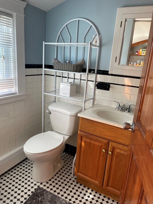 31 Walter St Apartments Unit 2 Barrington, RI