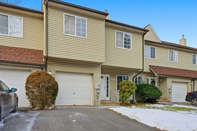 Photo - 403 Union St