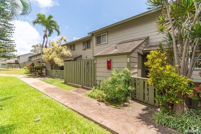 Building Photo - 2bd/1ba/2 parking townhome in Makakilo Hale 1