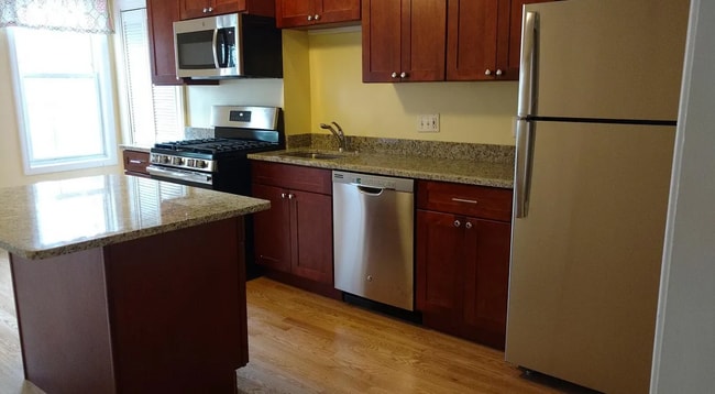 Photo - 188 Chelsea St Unidad 1 Rental