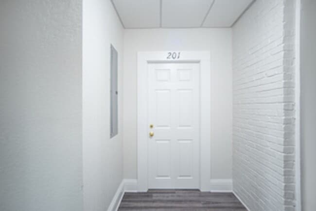 Photo - Beautiful Efficiency Apartment in the Heart of Beautiful Umatilla Unit 11-201