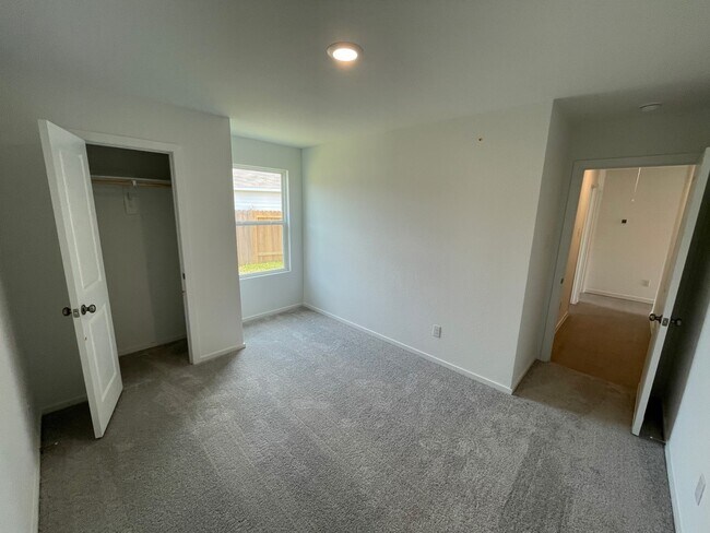 Photo - 1627 Winwood Dr