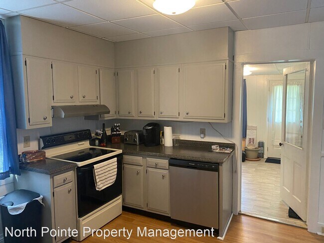 Photo - 3 br, 2 bath House - 117 S. Charlotte St.