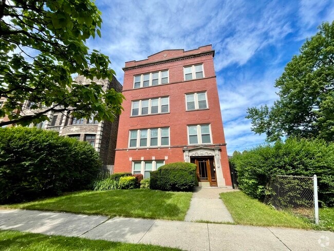 Building Photo - 420 S Austin Blvd Rental