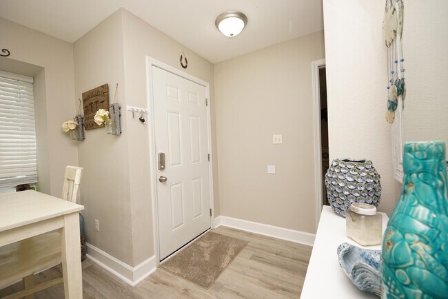 Photo - 1503 Green Acres Blvd