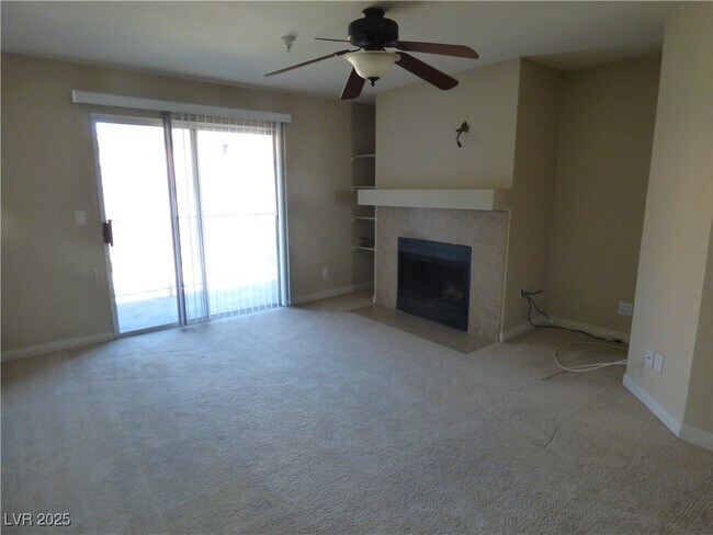 Building Photo - 2750 S Durango Dr Unit 2026 Rental