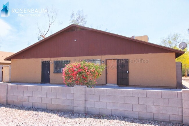 Photo - 2747 E Chipman Rd Unit 2