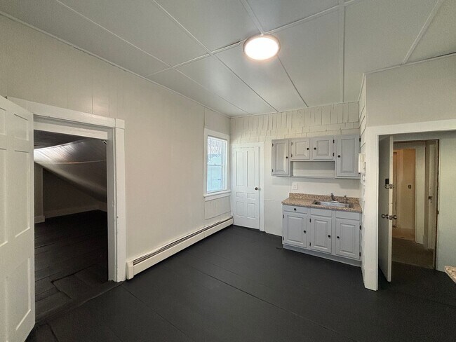 11 Spring St Unit 2