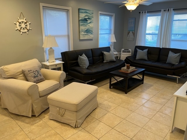 Photo - 1354 Simpson Ave Unidad 1354 simpson