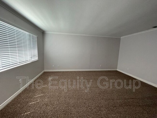 Photo - 708 S Peggy St