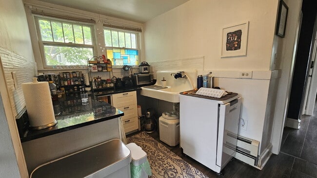 Photo - 1901 Laurel Ave W