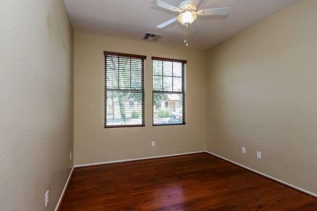 Photo - 3297 E Ivanhoe St