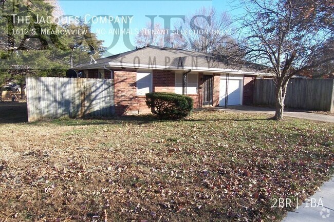 Building Photo - Very Clean 2 Bedroom 1 Bath 1 Car Garage D... Unit NO ANIMALS (Tenant selection only) Rental