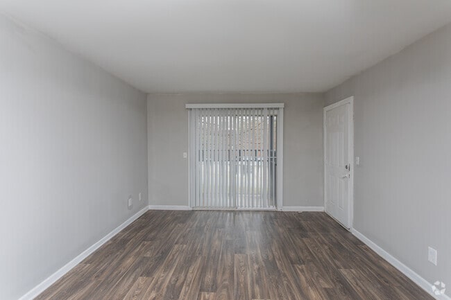 2BR, 2BA - Woodland at Cascade