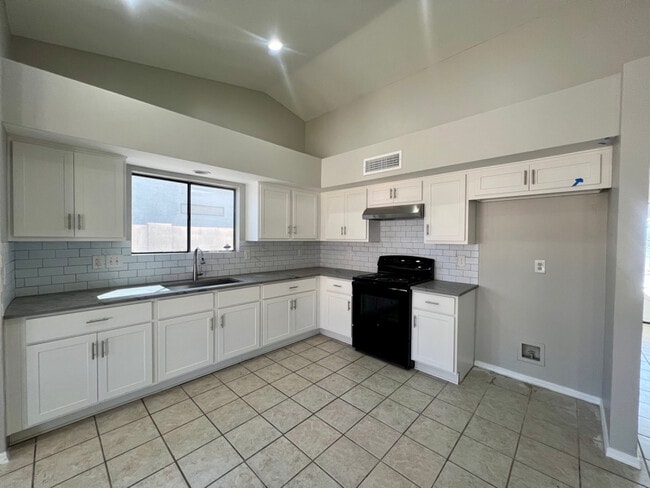 Photo - 7348 W Colter St