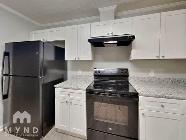 Photo - 402 Westgate Cir