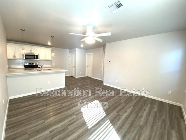 Photo - 12006 Rush St