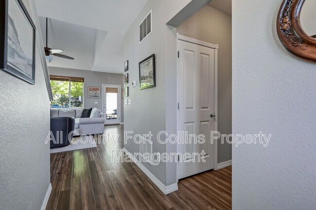 Photo - 2333 Windrow Dr