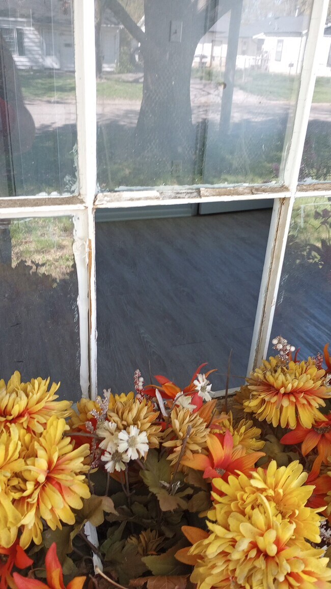 Photo - 1504 Edgewood-