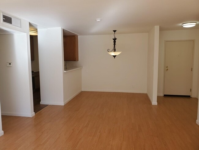 Photo - 11515 Rochester Ave