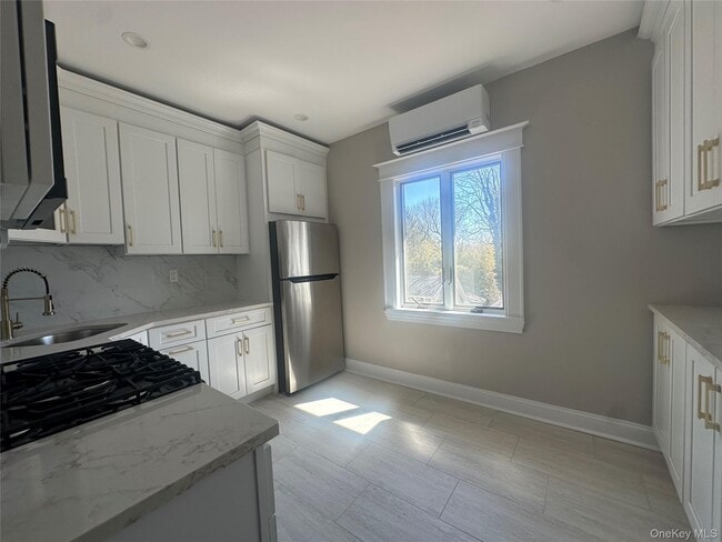 Photo - 55 Sea Cliff Ave