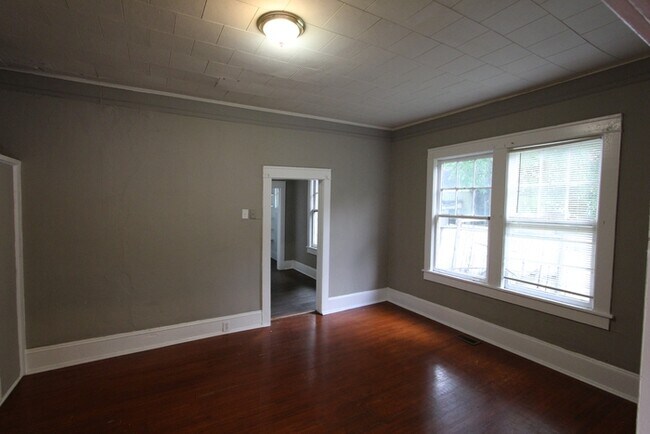 241 Marion St
